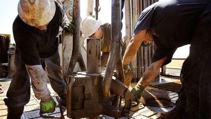 trabajadores-petroleros-genericajpg