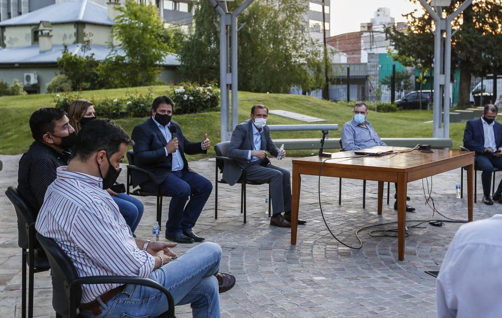 Gutierrez y Gaido en anuncios