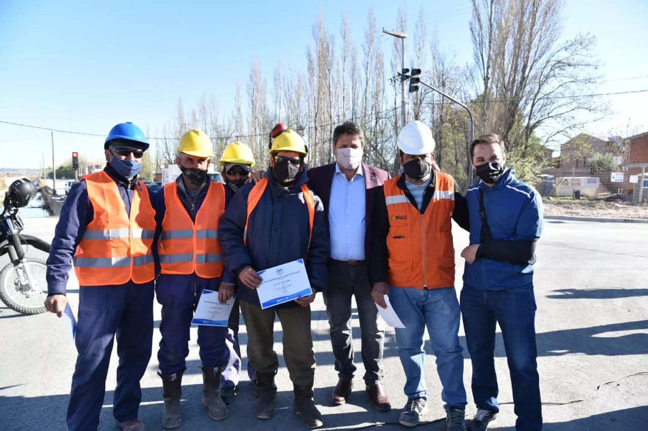 Gaido con trabajadores