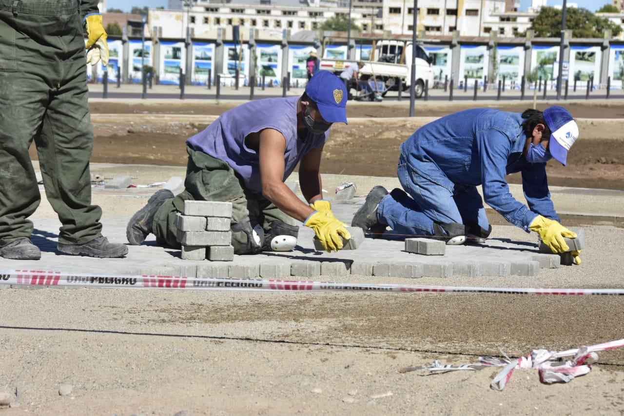Trabajadores en Parque Jaime de Nevares