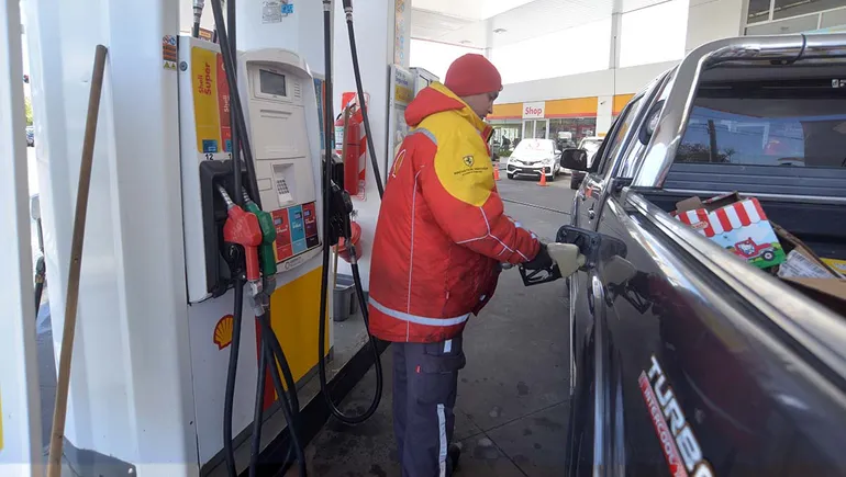 estaciones-servicio-combustible-12jpg