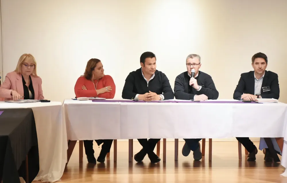 Reunión Municipios Plaza Huincul