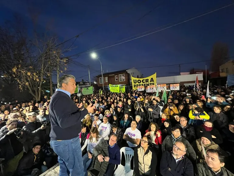 acto-comunidad-rolando-figueroa-plottier (1)