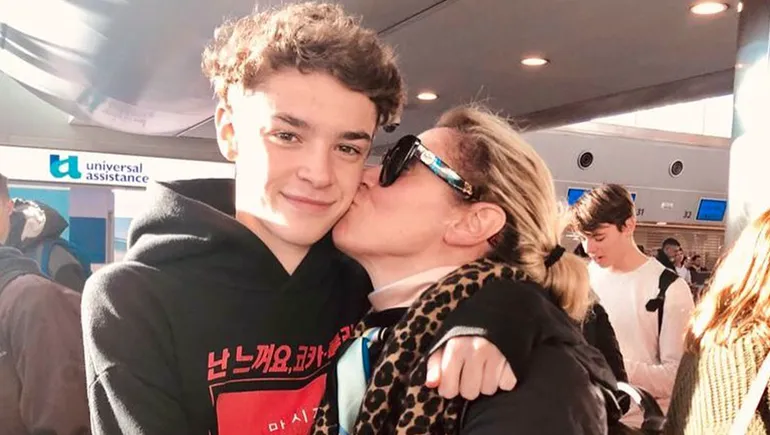 vito-ragonese-y-maria-carambula-una-las-tantas-despedidas-el-aeropuerto-internacional-ezeiza