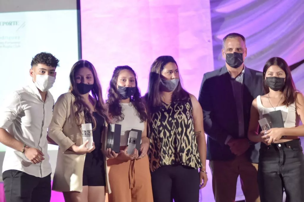 jovenes destacados 2