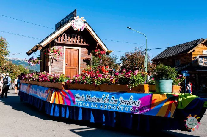 desfile-las-carrozas-fiesta-los-jardinesjpg