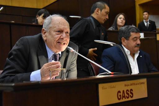 César Gass
