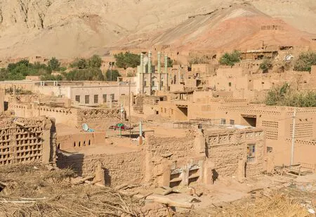 134676015-turpan-china-ubicada-a-lo-largo-del-valle-de-tuyugou-y-parte-del-área-de-la-depresión-de-turpan