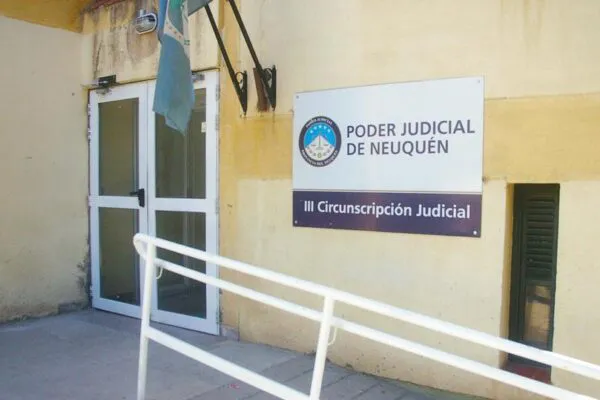 fiscalia-zapala-600x400