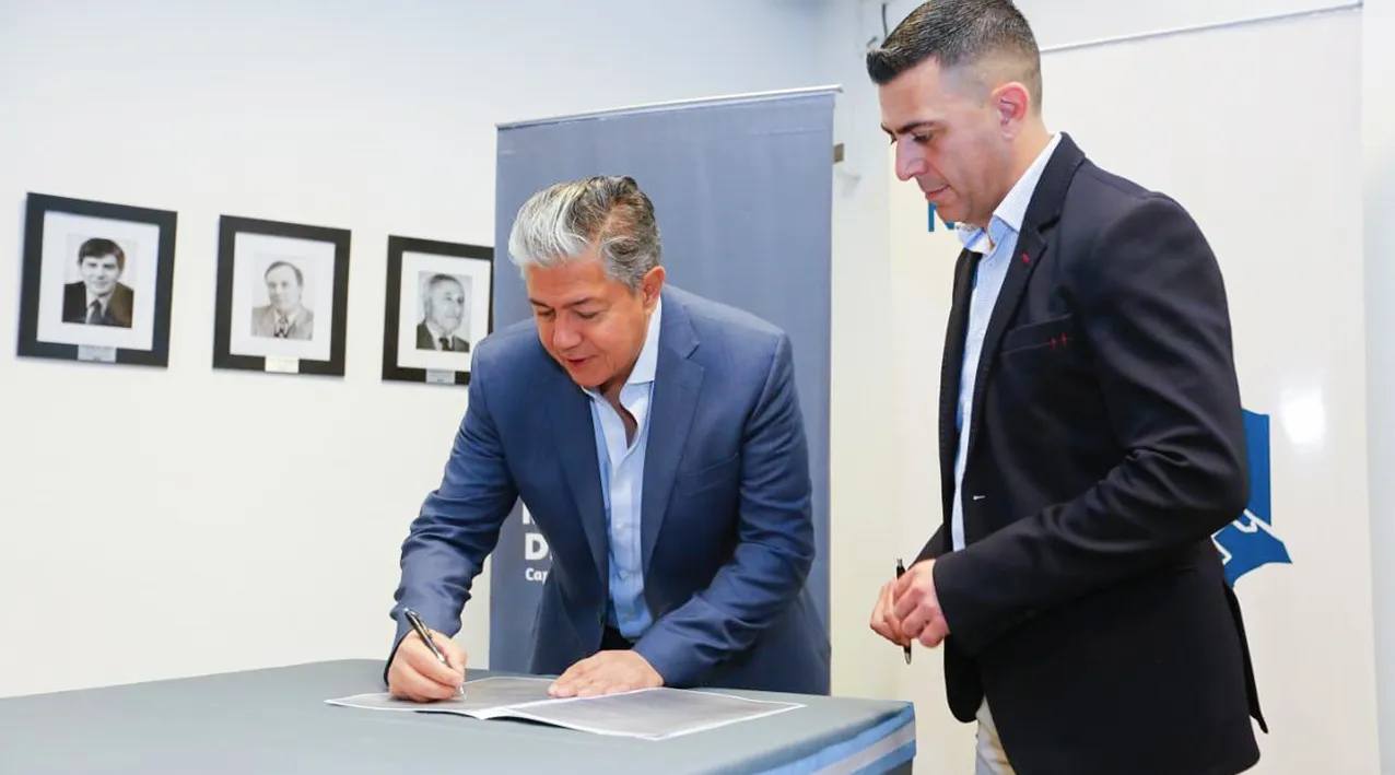 firma-convenio-Chos-malal