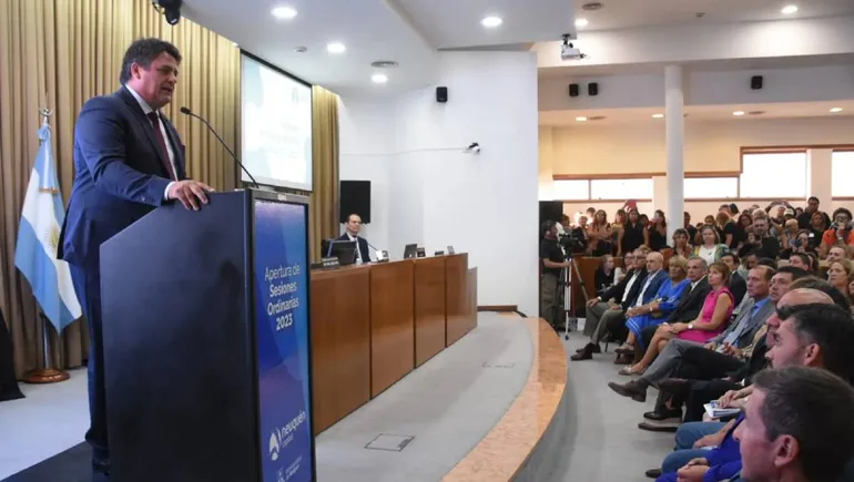 gaido-apertura-sesiones-el-deliberantejpg