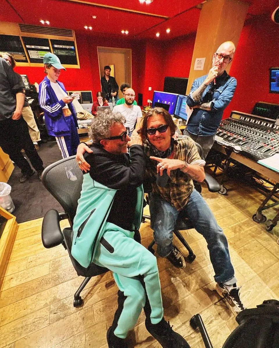 855316-johnny-20depp-20fito-20p-c3-a1ez