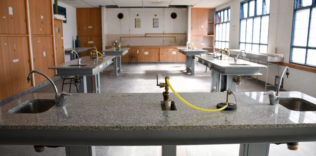 web-SE-ADJUDICO-LA-OBRA-DE-LA-EPET-No-23-DE-ANELO-1024x506