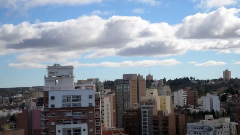 cielo-parcialmente-nublado-neuquen