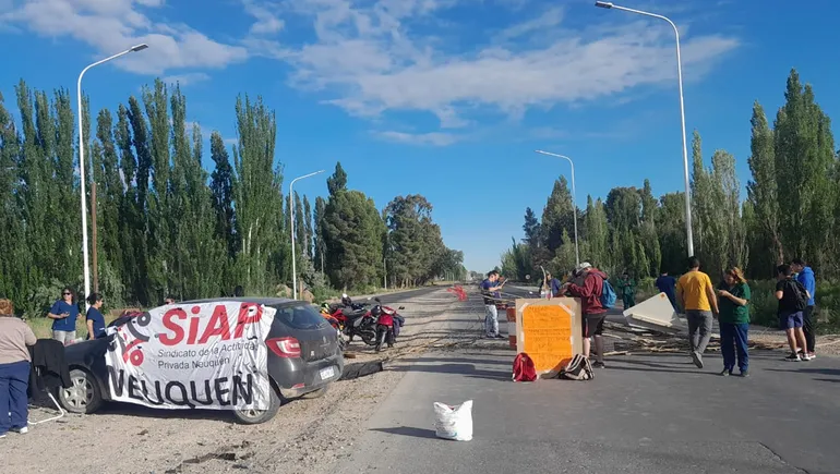 tercerizados-trabajadores-corte-ruta-7-reclamo-salarialjpg