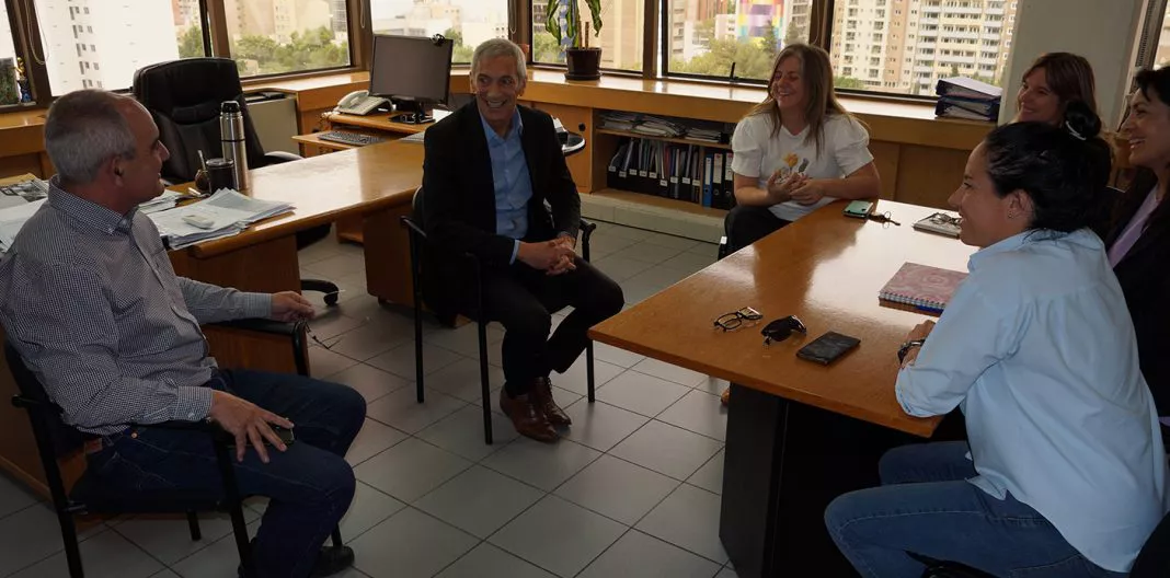 visita-del-Ministro-Pons-a-la-Upefe-1068x528