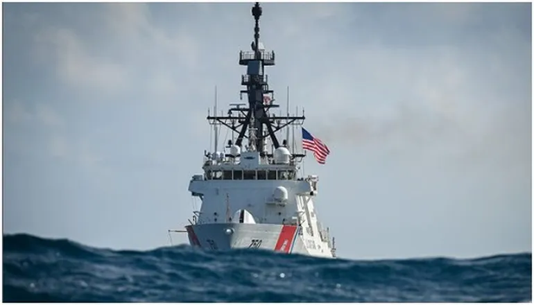 un-buque-la-guardia-costera-estados-unidos-el-pacifico