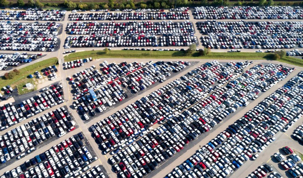 muchos-coches-1046x616