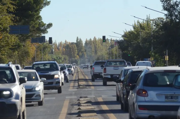 avenida-mosconi-transito-semaforo-1jpg