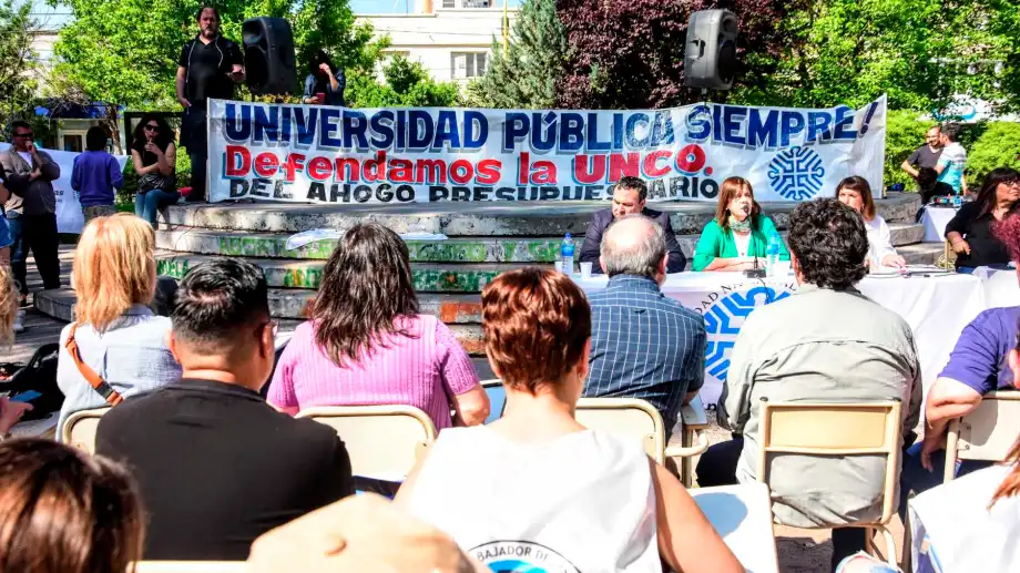 cipolletti-reunion-consejo-de-la-unco-foto-ceci-maletti