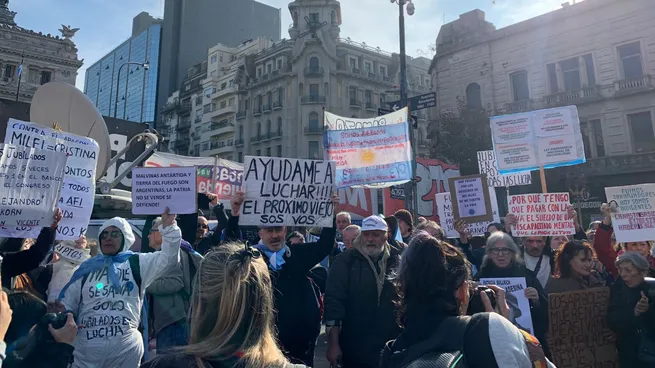 marcha-jubilados-garrahan-ni-una-menos-1jpeg