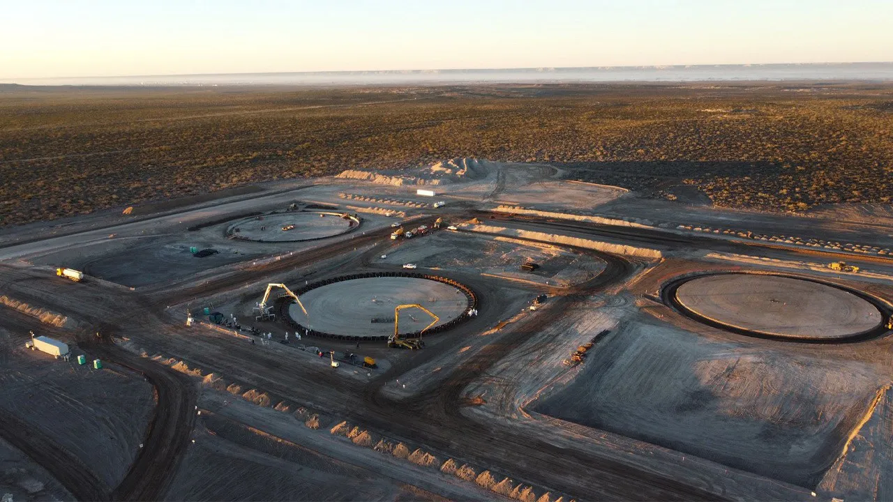 Vaca-Muerta-Sur-tanques-1