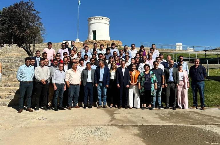 rolando-figueroa-intendentes-chos-malal