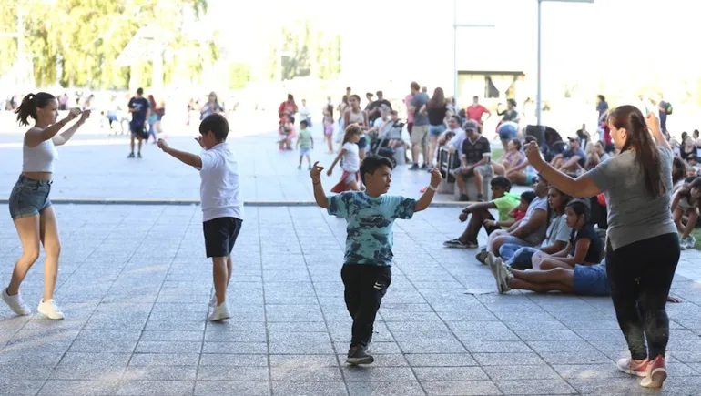 fiesta-la-confluencia-dia-2-escenario-limay-2jpg