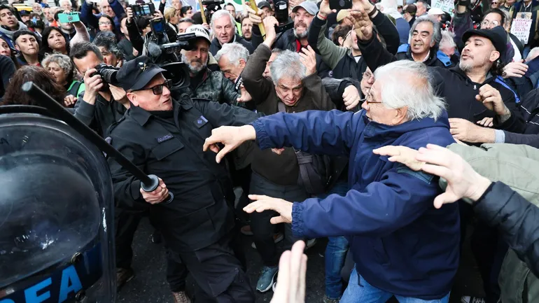 jubilados-jubilaciones-congreso-protesta