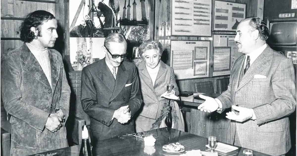 Imagen-Ricardo-Villar-gobernador-Franco-197-11319783