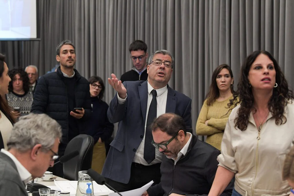 COMISION-DEL-DIA-DE-HOY-DIPUTADOS-1-1024x683
