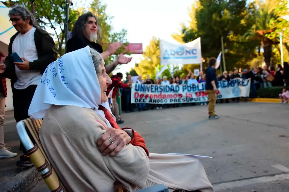 Neuquen-Marcha-Universitaria-foto-Ceci-Maletti-6