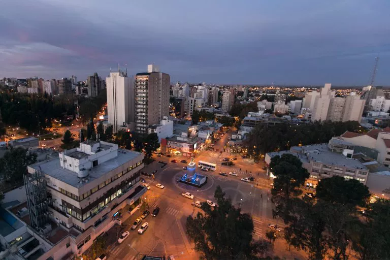 Turismo-ciudad-1-768x512-1
