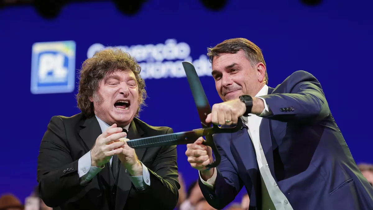 el-presidente-javier-milei-junto-al-senador