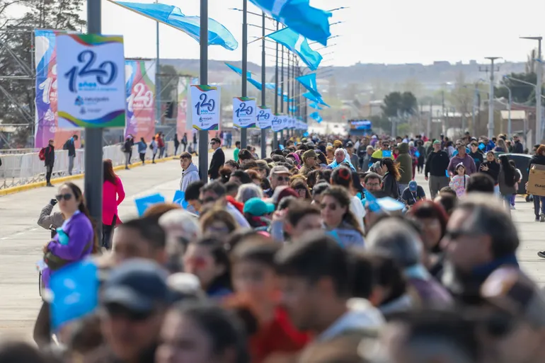 on-desfile-aniversario-neuquen-22jpg