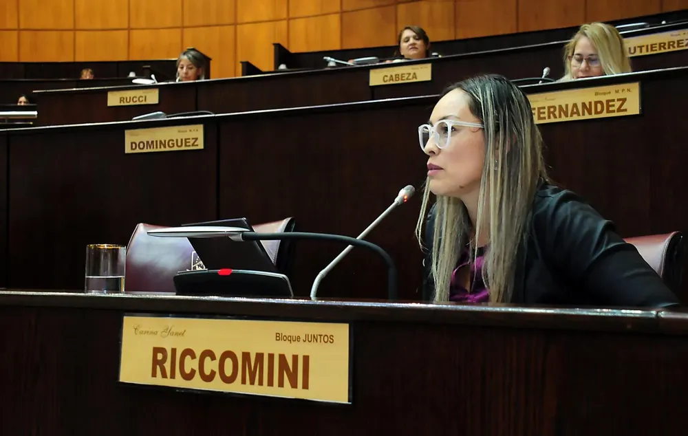 Carina Riccomini