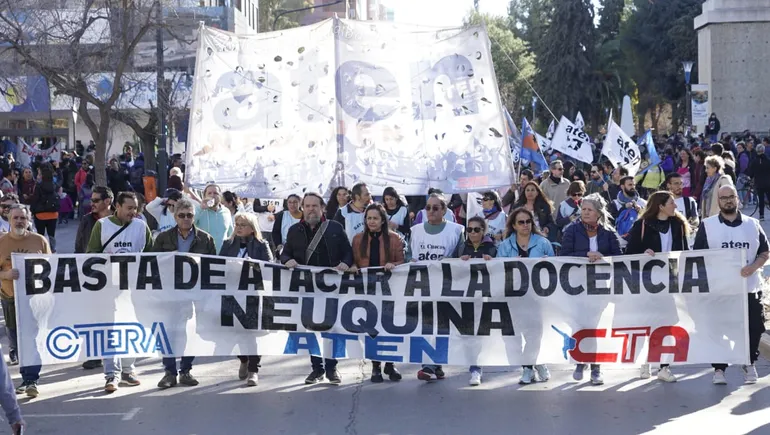 marcha-paro-docente-aten-centro-0108