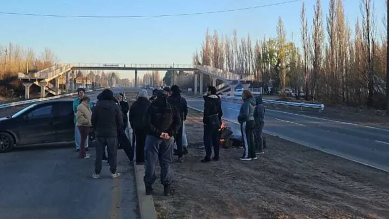 padres-la-escuela-207-corte-ruta-7-1