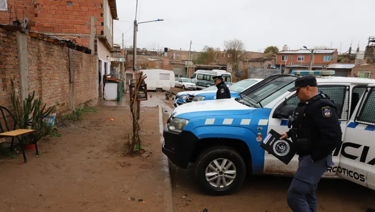 sebastian-farina-petersen