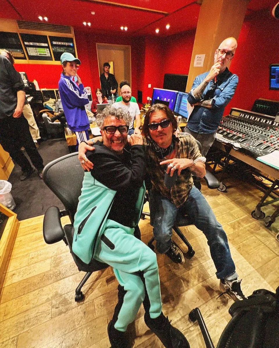 855316-johnny-20depp-20fito-20p-c3-a1ez-201