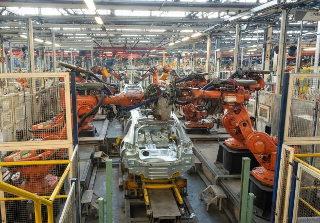 industria-automotriz-fabrica-trabajo