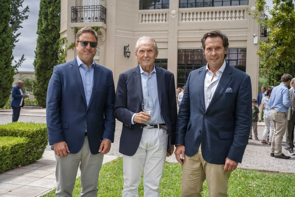 Andrés Ostropolsky (Cónsul Honorario de Israel, Ing. Alberto Arizu (Sr.), Alberto Arizu (h).