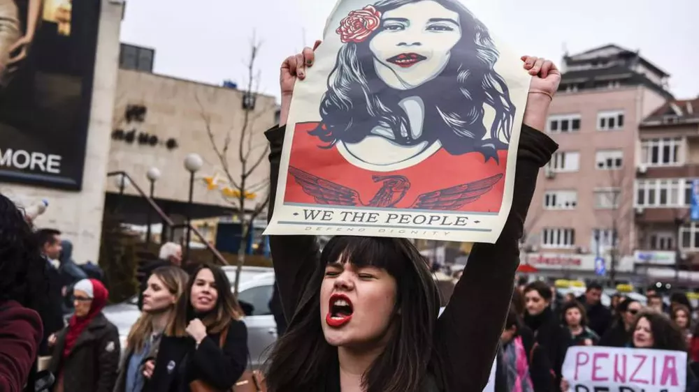 DERECHOS DE LA MUJER