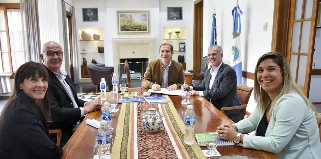 FIRMA-CONVENIO-SEGURIDAD