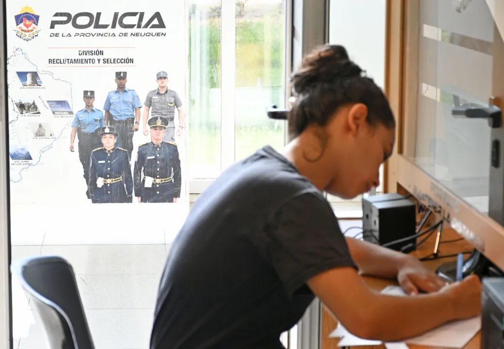 Neuquen-Inscripcion-para-ingresar-a-la-policia-salto-6