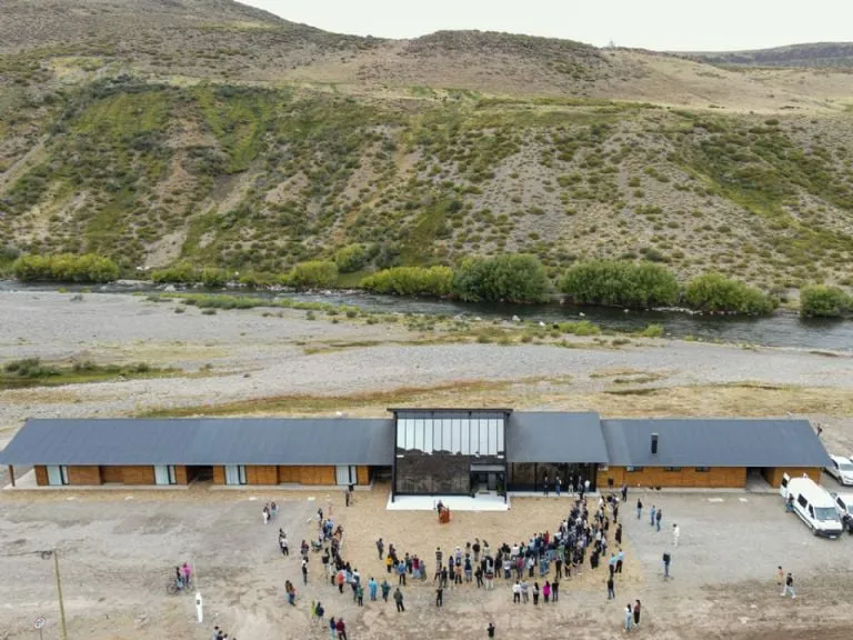 f768x1-199898_200025_5050