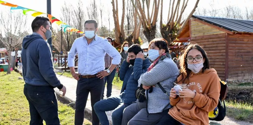 Llancafilo con Vecinos-Santo-Tomas-1068x528