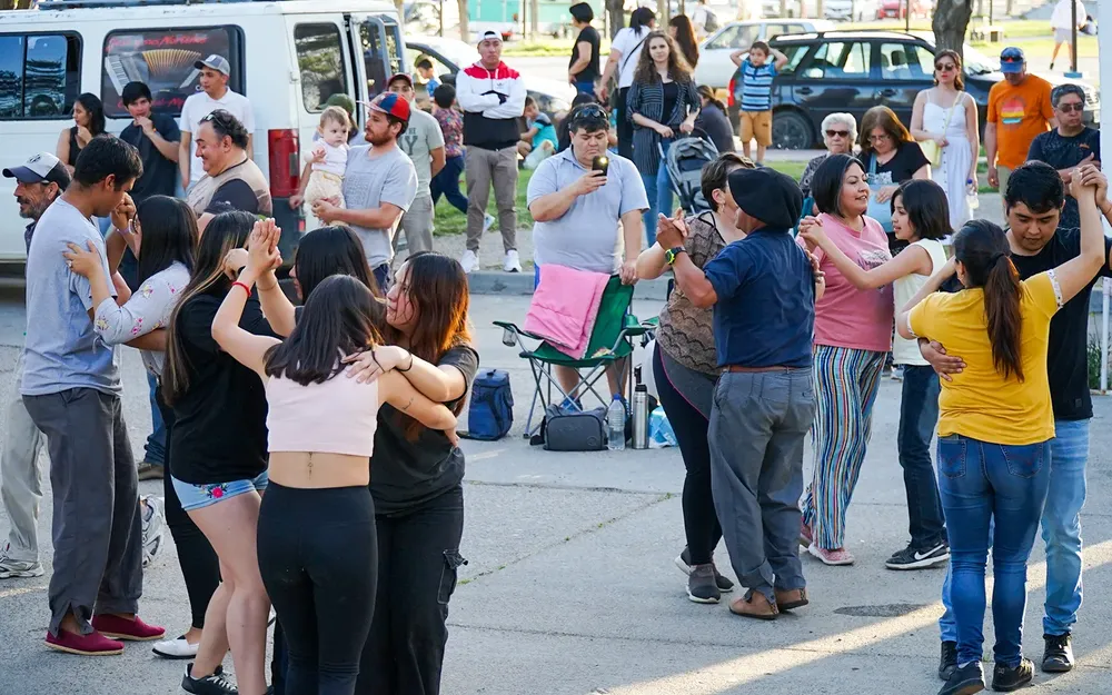 Dia-de-la-Tradicion-con-una-Mateada-Folklorica-3