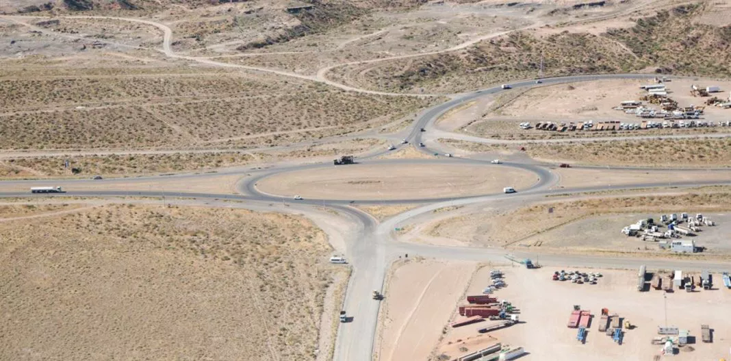 Firmaron-contrato-para-pavimentación-de-Ruta-67-1-1068x527