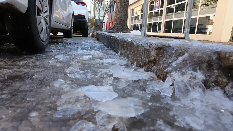 sfp-frio-hielo-clima-congelado-agua-16jpg